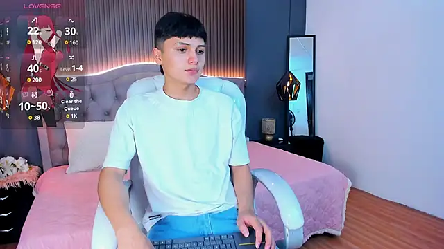 Snapshot of Maxii18_ chatting on 31, 10, 2025 Maxii18 online show from 31, 10, 2025