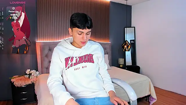 Snapshot of Maxii18_ chatting on 3, 11, 2025 Maxii18 online show from 3, 11, 2025