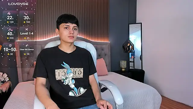 Snapshot of Maxii18_ chatting on 12, 11, 2025 Maxii18 online show from 12, 11, 2025