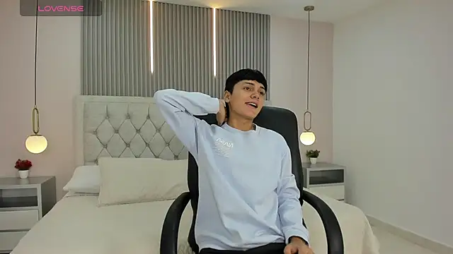 Snapshot of Maxii18_ chatting on 3, 12, 2025 Maxii18 online show from 3, 12, 2025