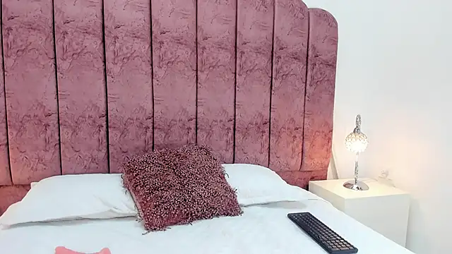 Snapshot of Videl_Star chatting on 28, 10, 2025 Videl Star online show from 28, 10, 2025