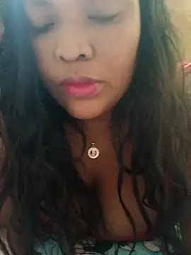 Snapshot of nayerli_123 chatting on 23, 10, 2025 nayerli 123 online show from 23, 10, 2025