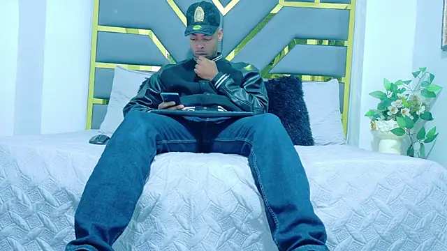 Snapshot of Neytanmalcon chatting on 23, 11, 2025 Neytanmalcon online show from 23, 11, 2025