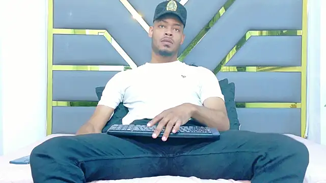 Snapshot of Neytanmalcon chatting on 26, 11, 2025 Neytanmalcon online show from 26, 11, 2025