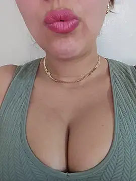 Snapshot of Sexy-girl chatting on 11, 5, 2026 Sexy-girl online show from 11, 5, 2026