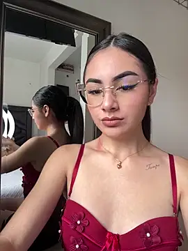 IslaCole online show from 3, 2, 2026