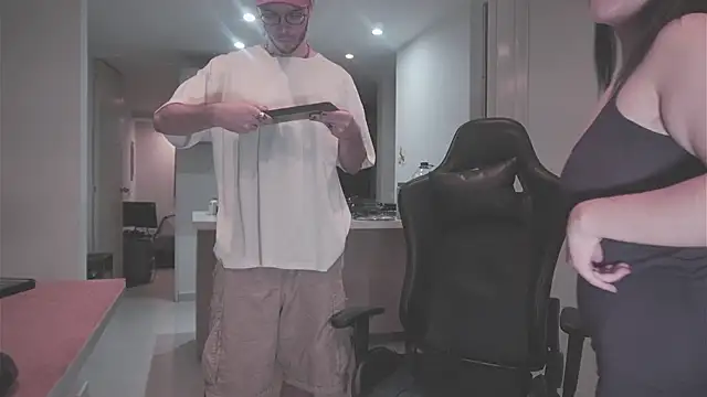 Snapshot of dan_and_daya chatting on 6, 11, 2025 dan and daya online show from 6, 11, 2025