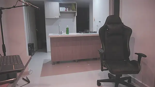 Snapshot of dan_and_daya chatting on 14, 11, 2025 dan and daya online show from 14, 11, 2025