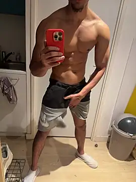 bigDickParis92 online show from 4, 4, 2026