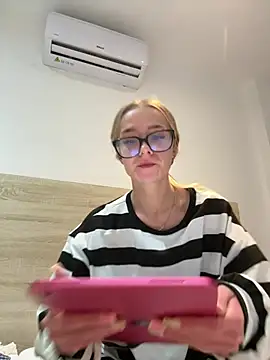 Snapshot of Lilbratofficial chatting on 3, 5, 2026 Lilbratofficial online show from 3, 5, 2026