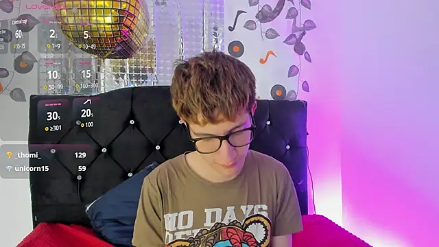 Snapshot of Erick_Taylor3 chatting on 30, 10, 2025 Erick Taylor3 online show from 30, 10, 2025