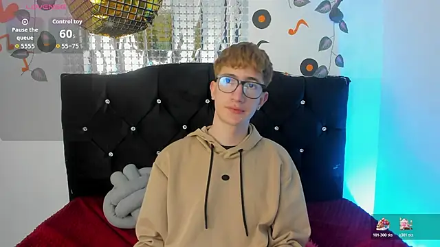 Snapshot of Erick_Taylor3 chatting on 4, 11, 2025 Erick Taylor3 online show from 4, 11, 2025