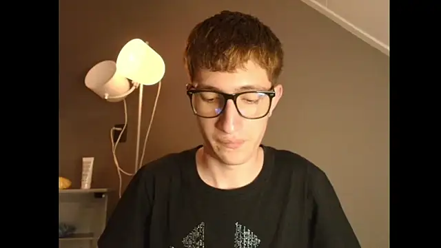 Snapshot of Erick_Taylor3 chatting on 18, 12, 2025 Erick Taylor3 online show from 18, 12, 2025