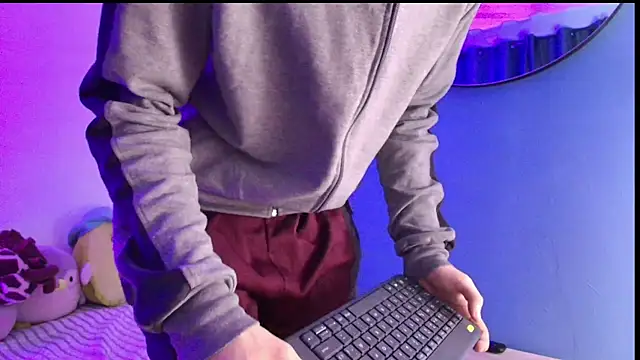 Snapshot of Erick_Taylor3 chatting on 7, 2, 2026 Erick Taylor3 online show from 7, 2, 2026