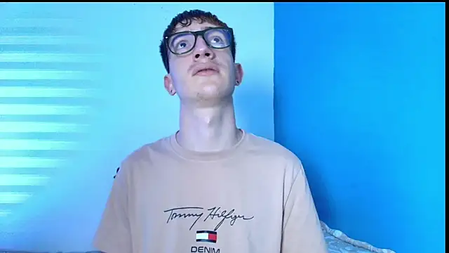 Snapshot of Erick_Taylor3 chatting on 20, 2, 2026 Erick Taylor3 online show from 20, 2, 2026