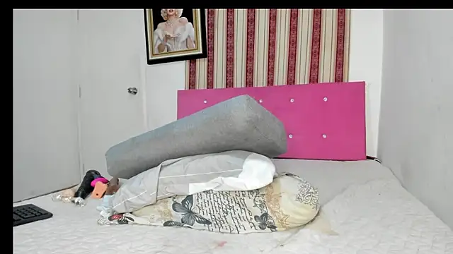 Snapshot of alahia66 chatting on 9, 4, 2026 alahia66 online show from 9, 4, 2026