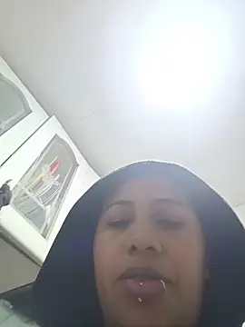 Snapshot of marimar_24 chatting on 18, 11, 2025 marimar 24 online show from 18, 11, 2025