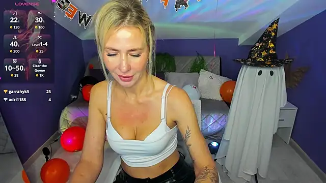 Snapshot of MadamMilly_ chatting on 3, 11, 2025 MadamMilly online show from 3, 11, 2025