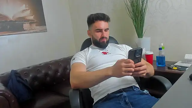 Snapshot of MicahLane chatting on 26, 10, 2025 MicahLane online show from 26, 10, 2025