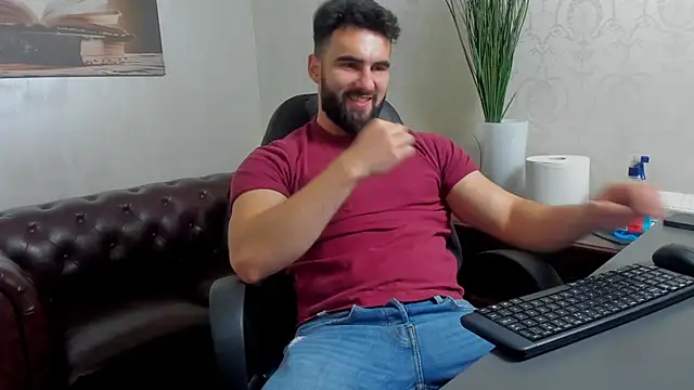 Snapshot of MicahLane chatting on 31, 10, 2025 MicahLane online show from 31, 10, 2025