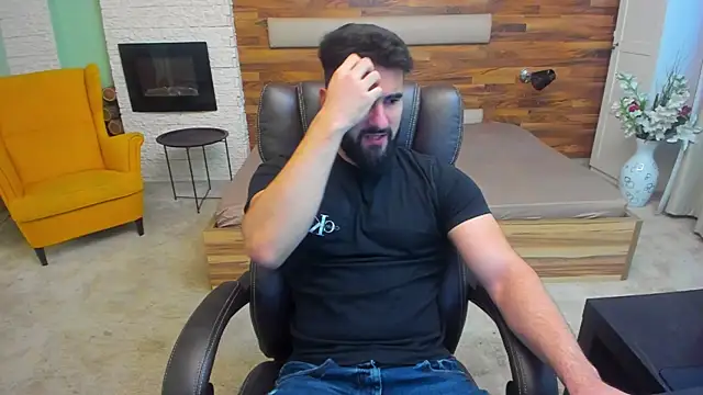 Snapshot of MicahLane chatting on 16, 11, 2025 MicahLane online show from 16, 11, 2025