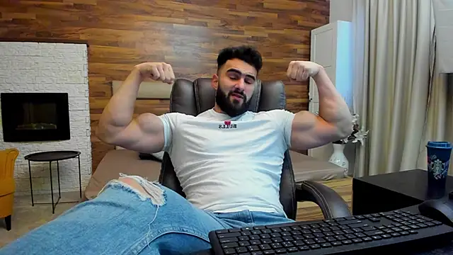 Snapshot of MicahLane chatting on 24, 11, 2025 MicahLane online show from 24, 11, 2025