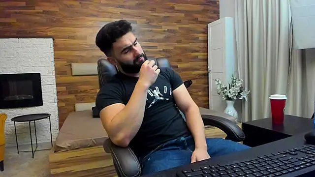 Snapshot of MicahLane chatting on 25, 11, 2025 MicahLane online show from 25, 11, 2025