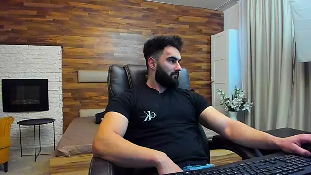 Snapshot of MicahLane chatting on 28, 11, 2025 MicahLane online show from 28, 11, 2025