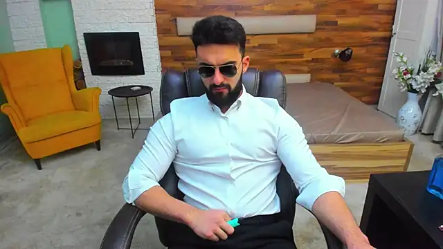 Snapshot of MicahLane chatting on 16, 12, 2025 MicahLane online show from 16, 12, 2025