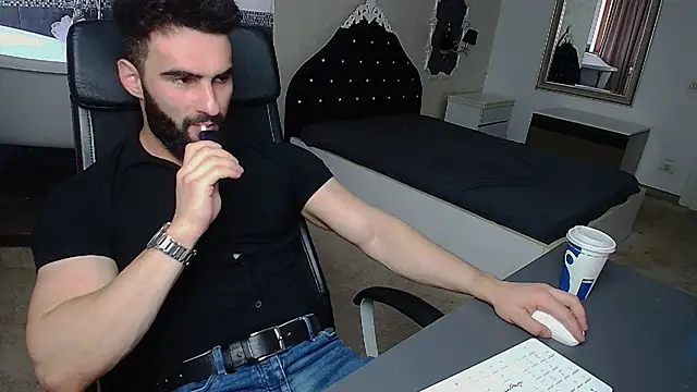 Snapshot of MicahLane chatting on 1, 6, 2026 MicahLane online show from 1, 6, 2026