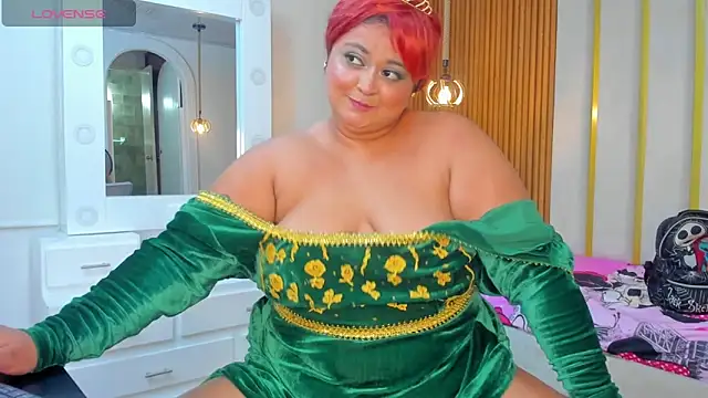 Snapshot of Hanna_curvy_ chatting on 28, 10, 2025 Hanna curvy online show from 28, 10, 2025