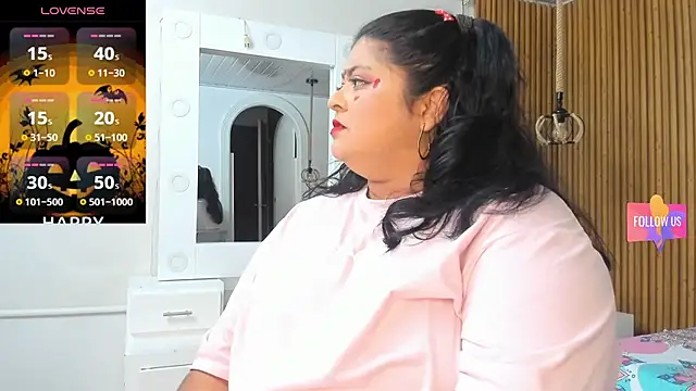 Snapshot of Hanna_curvy_ chatting on 29, 10, 2025 Hanna curvy online show from 29, 10, 2025