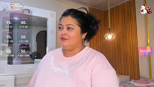 Snapshot of Hanna_curvy_ chatting on 4, 12, 2025 Hanna curvy online show from 4, 12, 2025