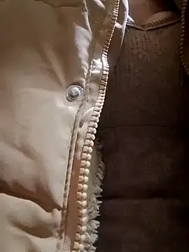 Snapshot of TRIEUTRIEU20 chatting on 28, 11, 2025 TRIEUTRIEU20 online show from 28, 11, 2025