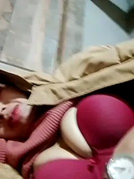 Snapshot of TRIEUTRIEU20 chatting on 4, 12, 2025 TRIEUTRIEU20 online show from 4, 12, 2025