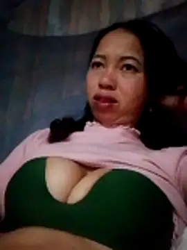 Snapshot of TRIEUTRIEU20 chatting on 13, 12, 2025 TRIEUTRIEU20 online show from 13, 12, 2025