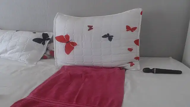 CocoCaramel-X online show from 15, 12, 2025