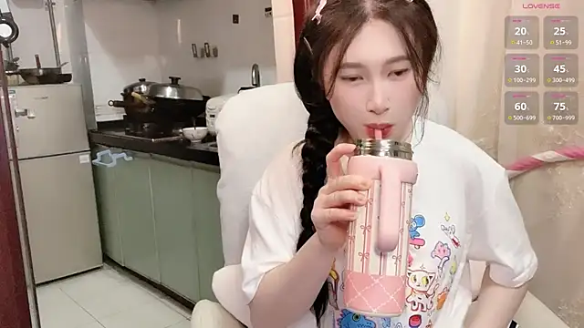 Snapshot of anna-888- chatting on 15, 11, 2025 anna-888- online show from 15, 11, 2025