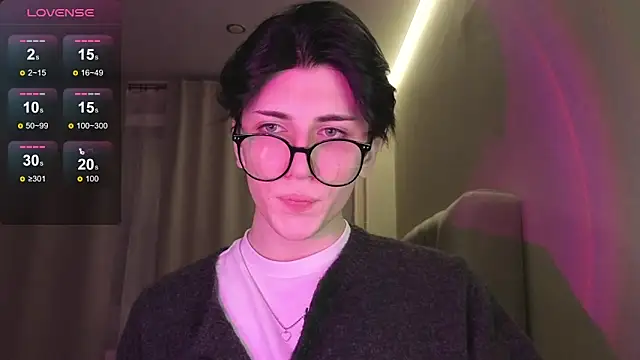 Oliver star boy  online show from 3, 2, 2026