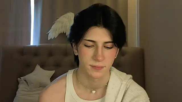 Oliver star boy  online show from 6, 4, 2026