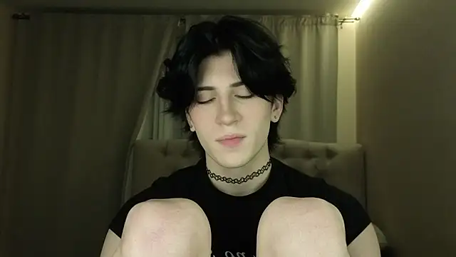 Snapshot of Oliver_star_boy_ chatting on 18, 4, 2026 Oliver star boy online show from 18, 4, 2026