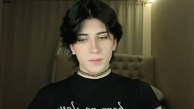 Snapshot of Oliver_star_boy_ chatting on 18, 4, 2026 Oliver star boy online show from 18, 4, 2026
