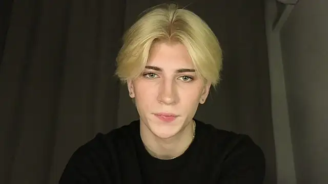 Snapshot of Oliver_star_boy_ chatting on 11, 5, 2026 Oliver star boy online show from 11, 5, 2026