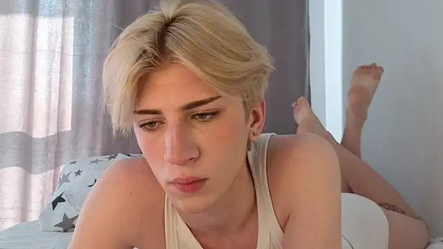 Snapshot of Oliver_star_boy_ chatting on 26, 5, 2026 Oliver star boy online show from 26, 5, 2026