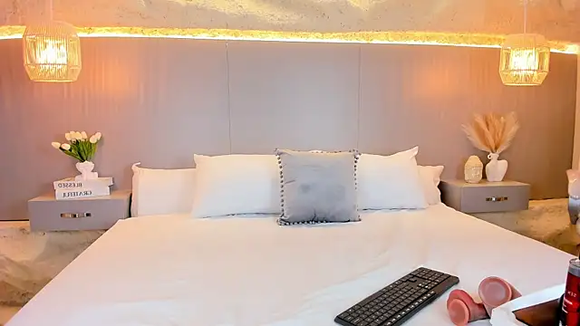 AmyColman  online show from 17, 3, 2026