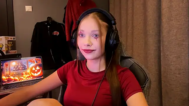 Snapshot of Softixq chatting on 1, 11, 2025 Softixq online show from 1, 11, 2025