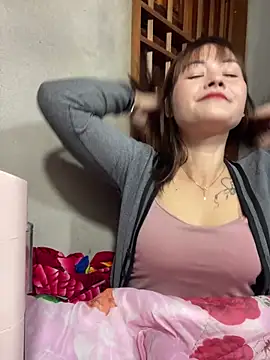 Snapshot of Star_fruit chatting on 23, 11, 2025 Star fruit online show from 23, 11, 2025