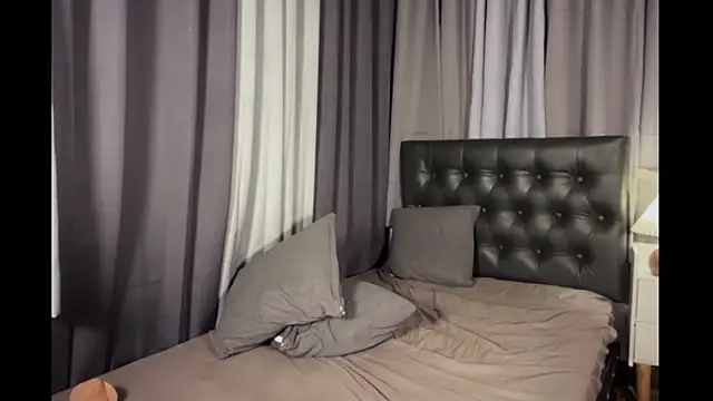 Candicemeow online show from 2, 6, 2026