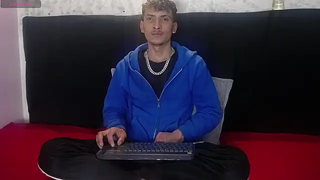 Snapshot of SavageLover_ chatting on 2, 12, 2025 SavageLover online show from 2, 12, 2025