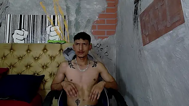 Snapshot of SavageLover_ chatting on 14, 12, 2025 SavageLover online show from 14, 12, 2025